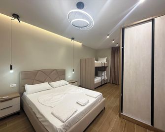 Kalpazo Rental Hotel Tommy Durres - Durrës - Dormitor