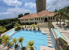 Splendido Tower 2 Ann's Unit - Tagaytay - Pool