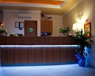 Hotel Aquila - Aprilia - Recepción