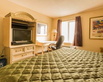 The Village Inn - Elora - Bedroom