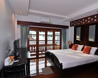 Sri-Pat Guesthouse - Chiang Mai - Bedroom