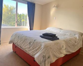Entire top floor of the house with privacy+views+mini kitchenette \nPremium stay. - New Plymouth - Bedroom