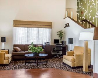 Sleep Inn & Suites Emmitsburg - Emmitsburg - Living room