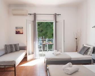 Three Seasons - Kavos - Chambre