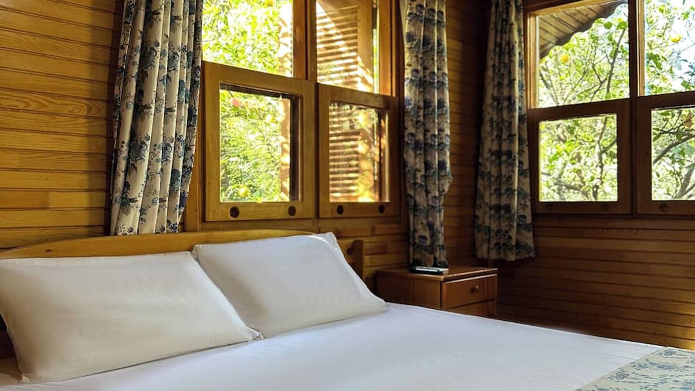 أوليمبوس فارونا بنسيون