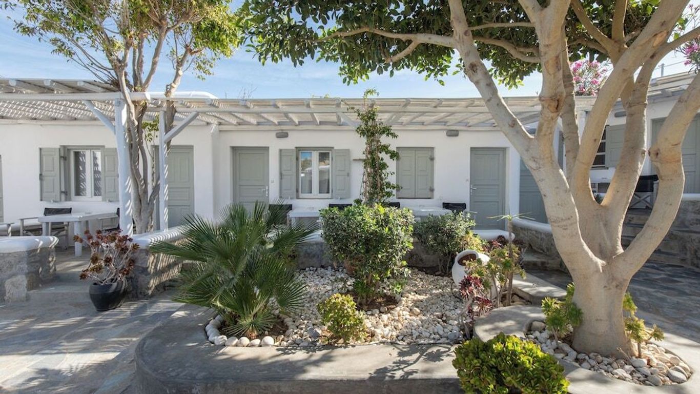 Agia Anna Beachfront Boutique