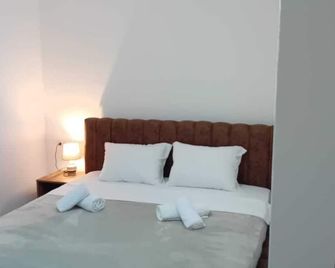 Hotel & Bar - Restorant Piceri Dragobia - Valbonë - Habitación