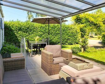 Nice Home In Heinkenszand With Wifi - Heinkenszand - Patio