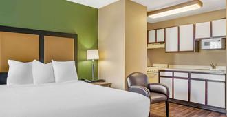 Extended Stay America Select Suites - Detroit - Ann Arbor - University South - Ann Arbor - Bedroom