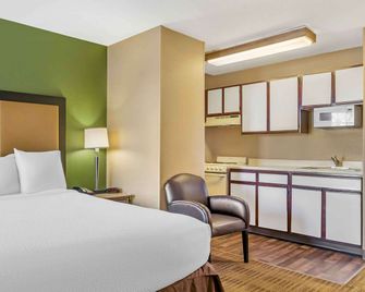 Extended Stay America Select Suites - Detroit - Ann Arbor - University South - אן ארבור - חדר שינה