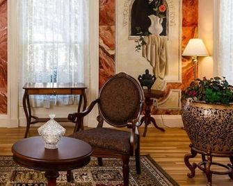 The Salem Inn - Salem - Living room