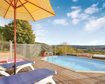 2 Bedroom Nice Home In Aubas - Aubas - Piscina