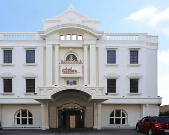 Hotel Grande Lampung - Bandar Lampung - Building