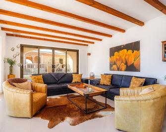 Can Eolo - Capdepera - Wohnzimmer