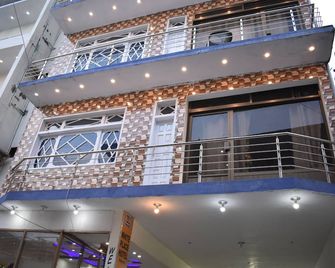 New White Palace Hotel - Abbottabad - Building