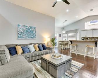 Beautiful Surprise Home w/ Private Pool & Grill! - Surprise - Living room