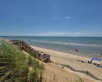 Quiet Location Near Oceanside Beaches! - Eastham - Beach