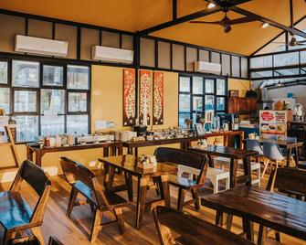 童瓦蘭@塔萊沙酒店 - 春蓬 - 餐廳