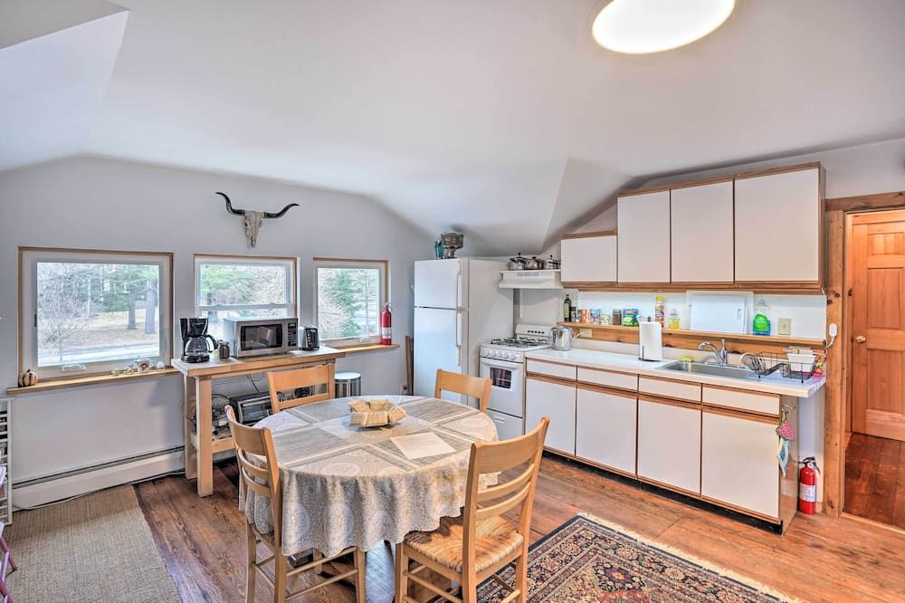 نيويورك فاكيشن رينتال وي/ سمارت تف فيس آند كابل - ساوجرتيس - مطبخ