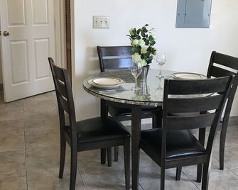 City View Apartment - Providenciales - Jadalnia