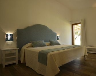 Relais Benemari - Siniscola - Camera da letto