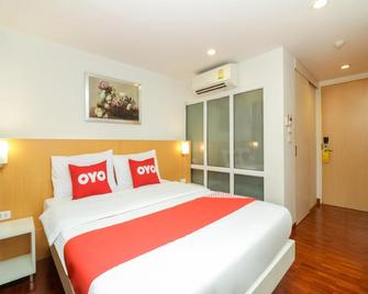 OYO 225 Premier Place Bangkok - Bangkok - Bedroom