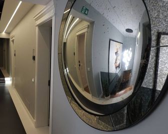 Voko by Uka Boutique Hotel - Tirana - Coridor