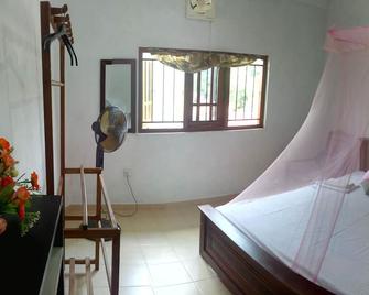 Accommodation For Health Professionals - Galle - Bedroom