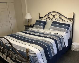 Uc Double! - Mohawk - Bedroom