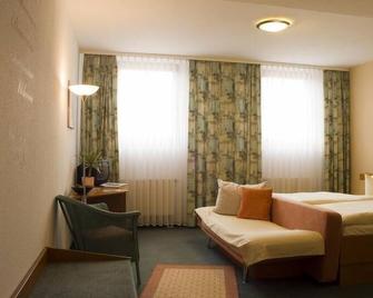 Hotel Stadt Neustadt - Neustadt an der Orla - Bedroom