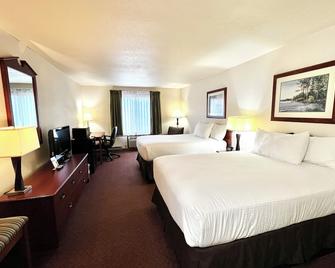 Magnuson Hotel Country Inn - Ishpeming - Bedroom