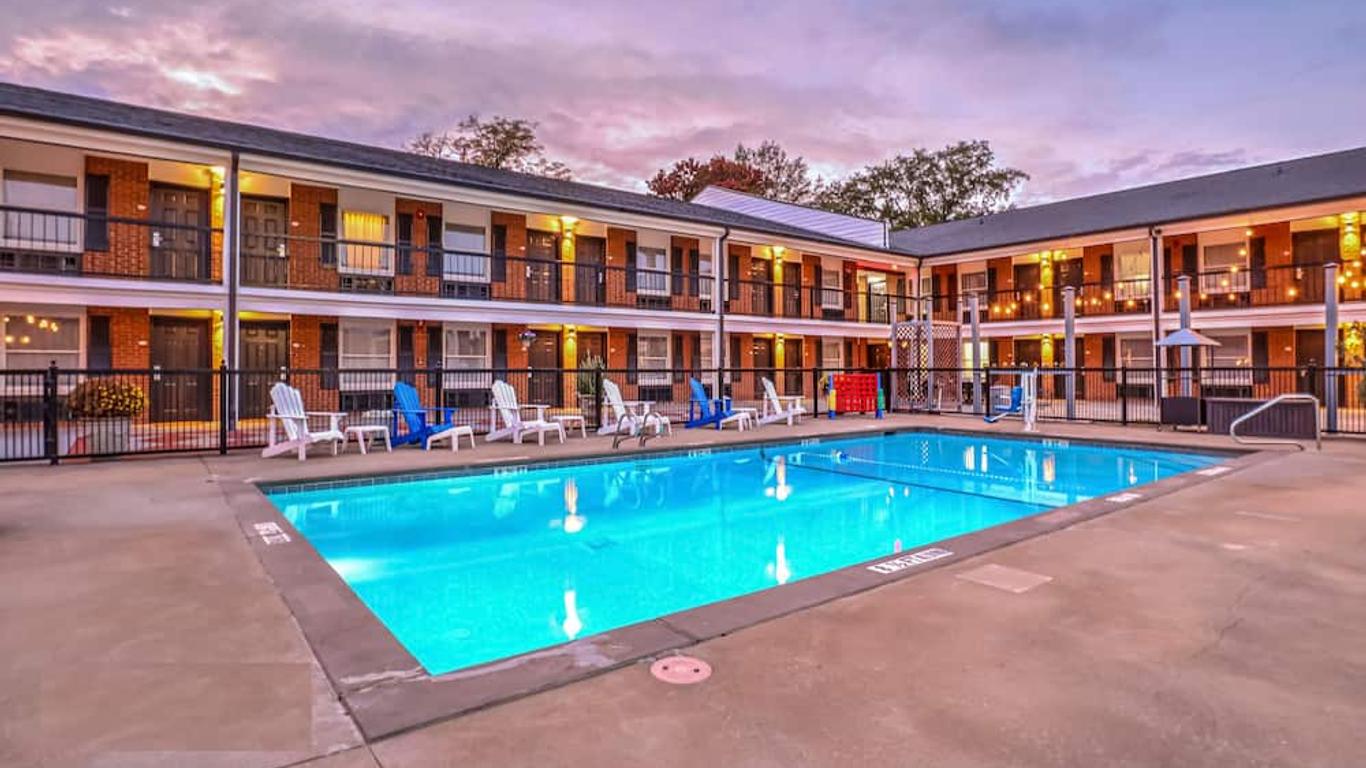 The Guest Lodge Gainesville