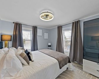Overlook Oasis - Coastal Haven in Ellis District - Sheboygan - Bedroom