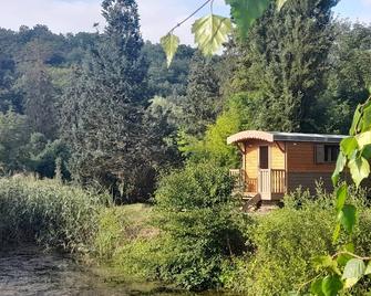 Roulotte Écologique en Pleine Nature Dans un Écolieu - Druyes-les-Belles-Fontaines