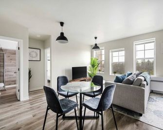 2br Luxury Suite Near Henry Ford - Détroit - Salle à manger