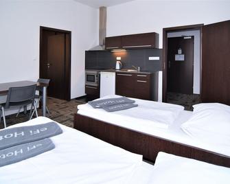 eFi Palace Hotel - ברנו - חדר שינה