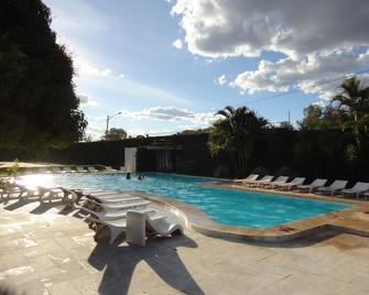 Hotel Solar das Mangueiras - Barreiras - Zwembad
