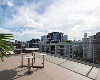 Hotel Diana South Brisbane - Brisbane - Balcon