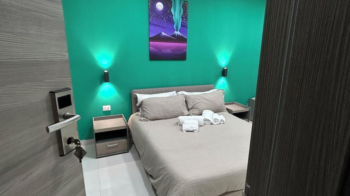 2Naples Rooms