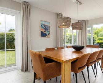 Summio Vakantiepark It Wiid - Earnewâld - Comedor
