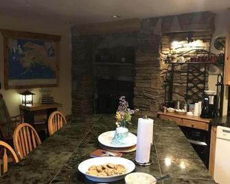 Twin Peaks Lodge And RV Park - Seward