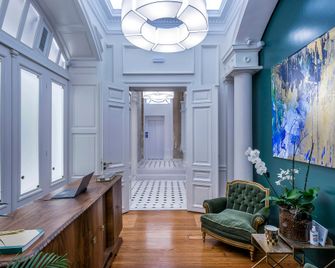 The Bold Type Hotel - Patras - Bygning