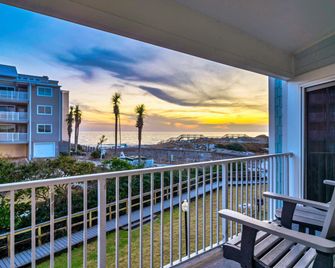 Beachside Villas - Seagrove Beach - Balcony