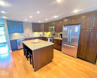 Paul Lake Perfection - Perham - Kitchen
