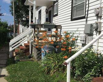 Cute 2 BR 1 Bath 1-1/2 Blocks to the Beach - Bradley Beach - Вигляд зовні