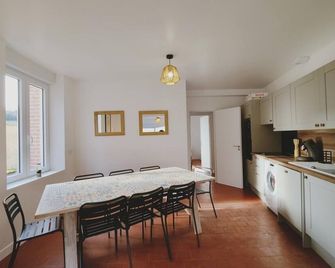 Maison Vitus - Courthiézy - Шато-Тьєррі - Їдальня