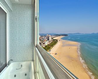 Lohas Hotel - Boryeong - Balcony