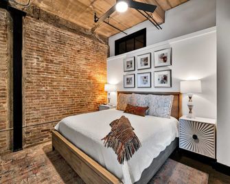 Urban Oasis In Downtown Waco; short walk to Silos - Waco - Bedroom