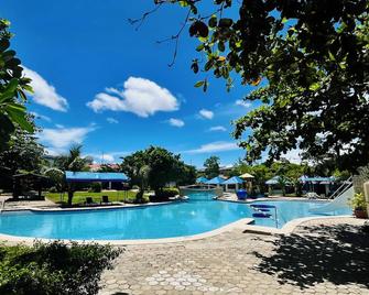 EGI Resort and Hotel - Lapu-Lapu City - Pool