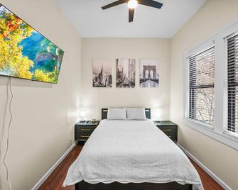 Free Parking -2br,2bath, 4beds, Sleeps 6, 10 Min To Nyc, 10 Min To Path - Hoboken - Sypialnia